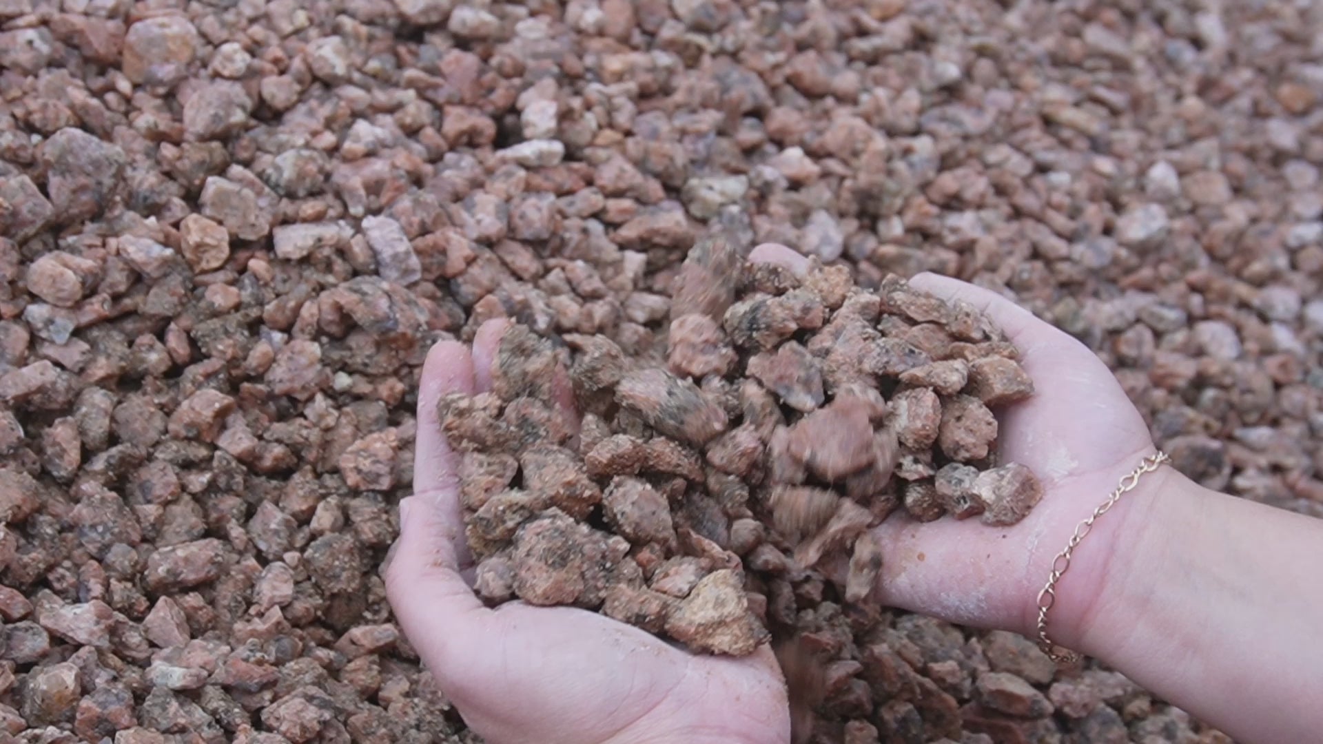 Load video: Fairland Pink