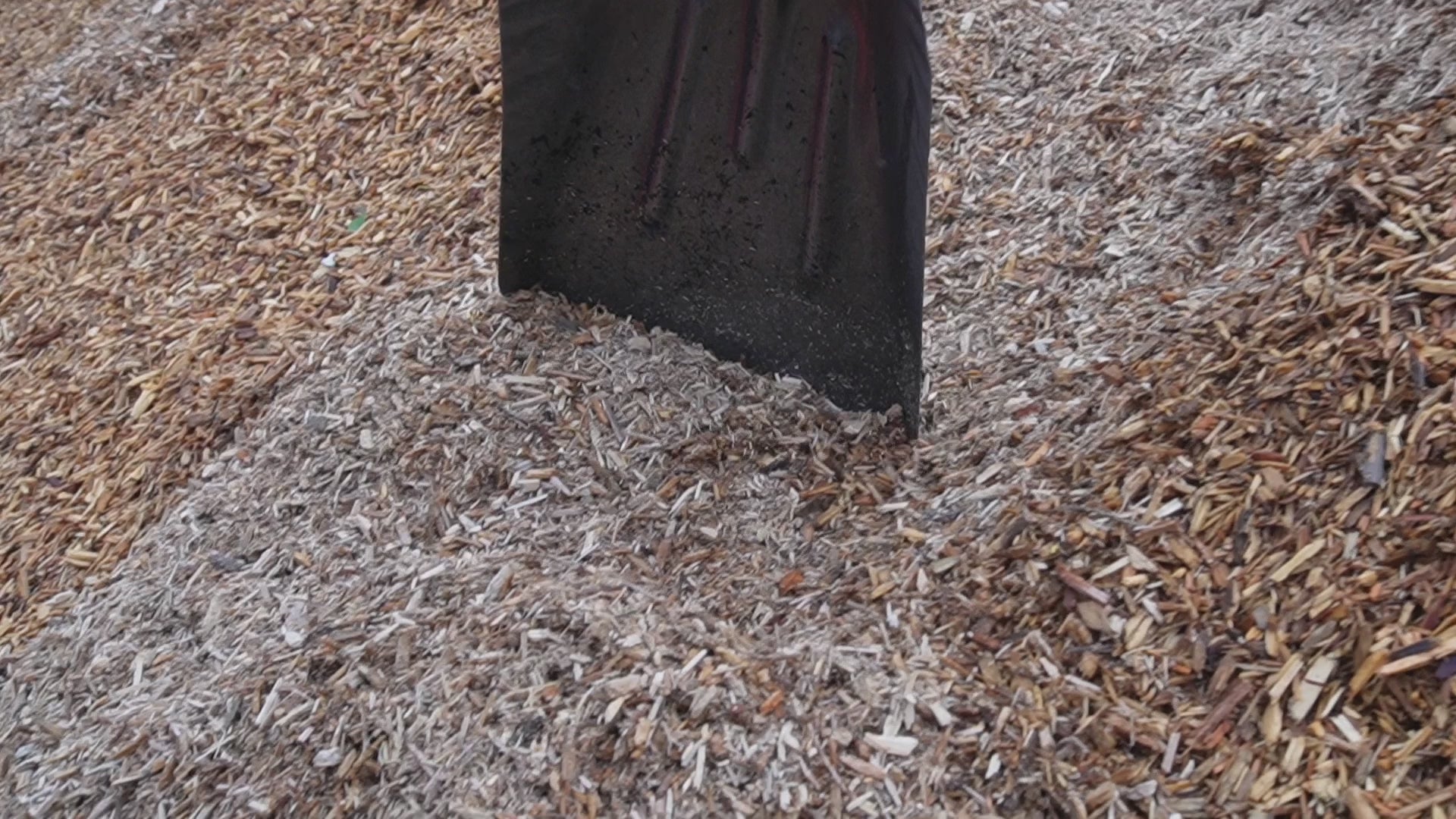 Load video: Kiddie Cushion Mulch